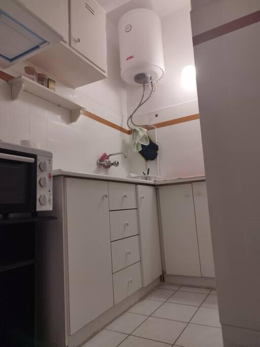 Central Studio Apartment Next To Plaka Атина Екстериор снимка